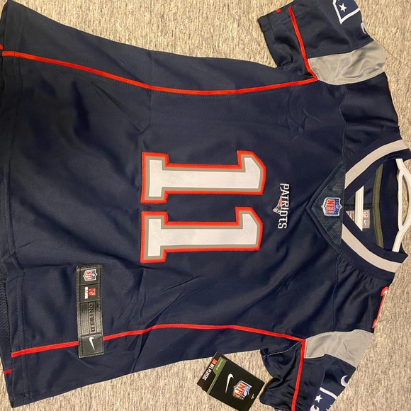 Women’s patriots jerseys - Picture 1 of 5